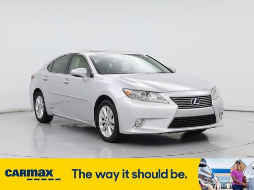 2013 Lexus ES 300h 