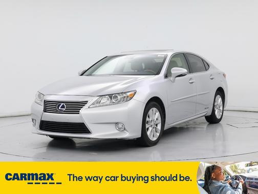2013 Lexus ES 300h 