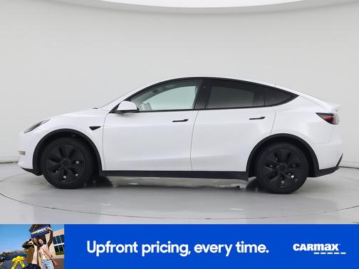 White 2024 Tesla Model Y Long Range