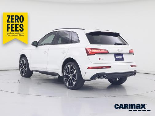 White 2023 Audi SQ5 Prestige