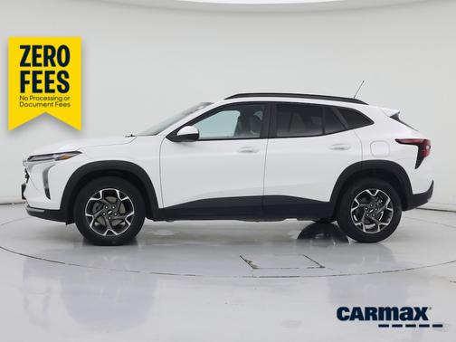 White 2025 Chevrolet Trax LT