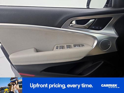 2022 Genesis G70 2.0T