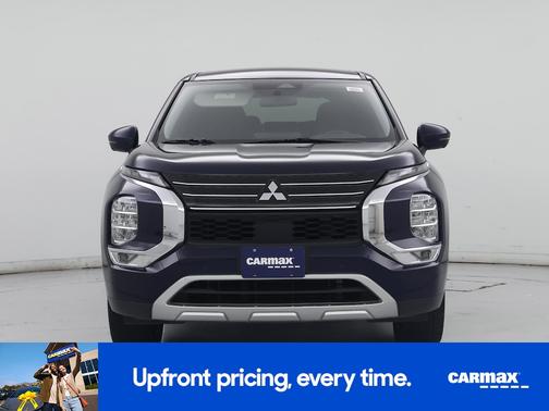 Blue 2024 Mitsubishi Outlander SE