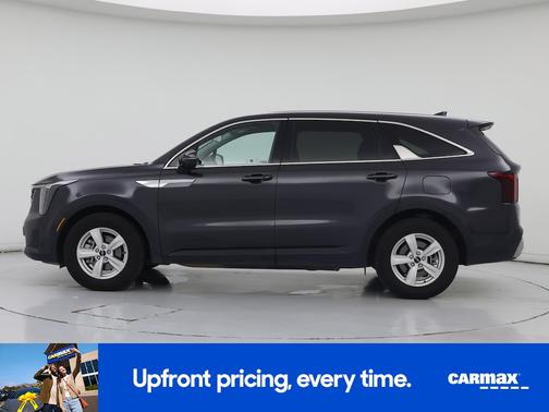 Gray 2025 Kia Sorento LX