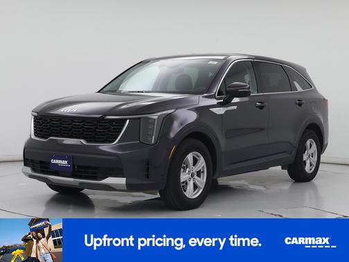 Gray 2025 Kia Sorento LX