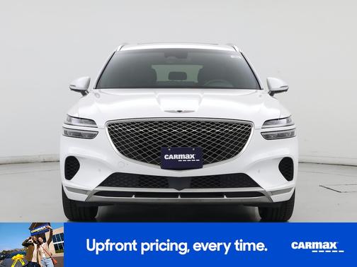 White 2022 Genesis GV70