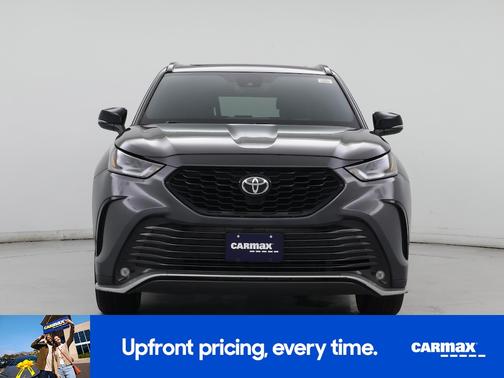Gray 2021 Toyota Highlander XSE