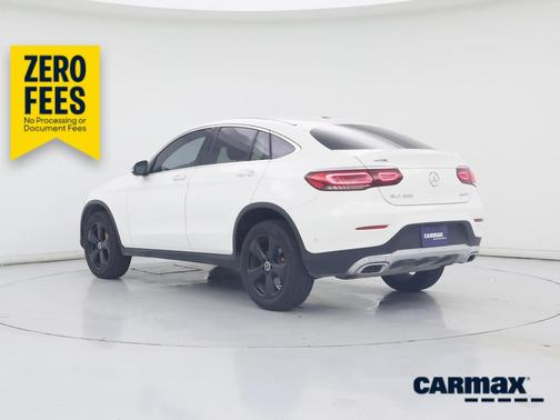 White 2023 Mercedes-Benz GLC 300