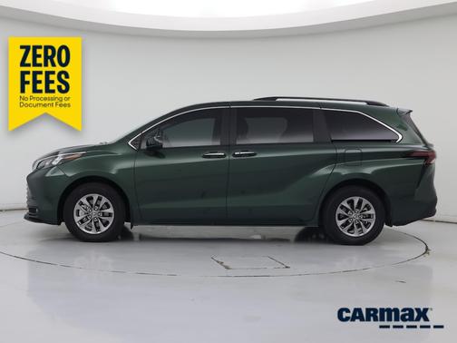 Green 2025 Toyota Sienna XLE