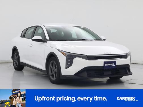 White 2025 Kia K4 LXS