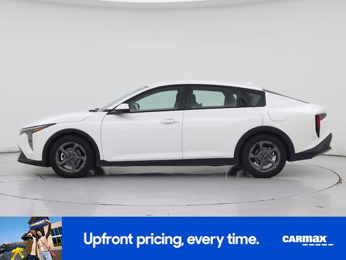 White 2025 Kia K4 LXS