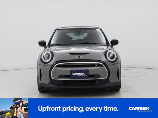 Gray 2023 MINI SE Hardtop SE
