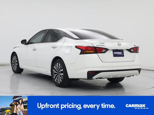 White 2024 Nissan Altima SV