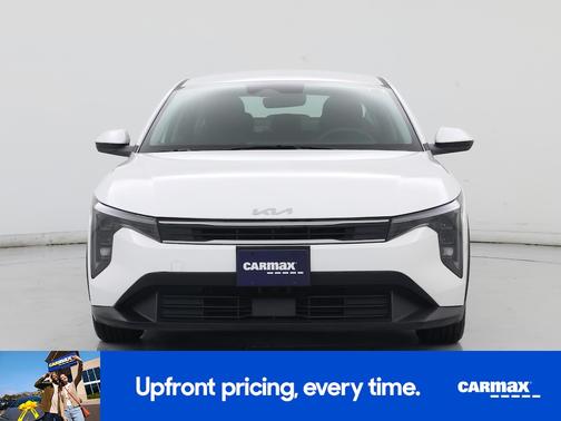 White 2025 Kia K4 LXS