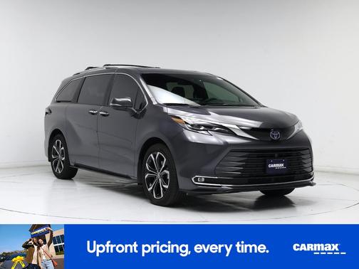 2025 Toyota Sienna Platinum