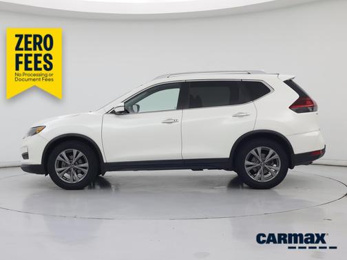 White 2019 Nissan Rogue SV