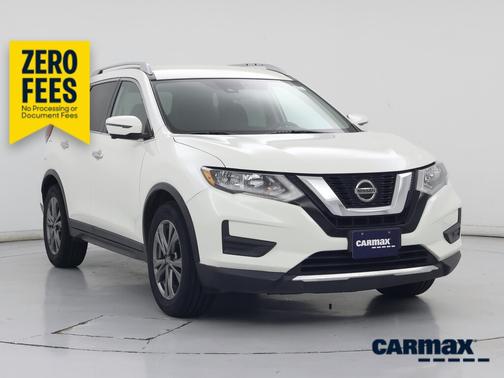 White 2019 Nissan Rogue SV