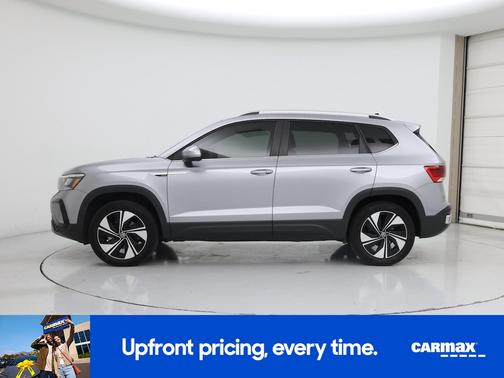 Silver 2024 Volkswagen Taos SE