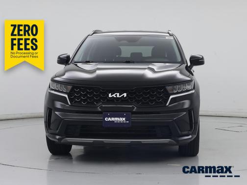 Black 2022 Kia Sorento S