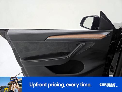 Black 2024 Tesla Model Y Long Range