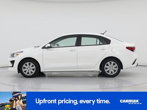 White 2022 Kia Rio LX