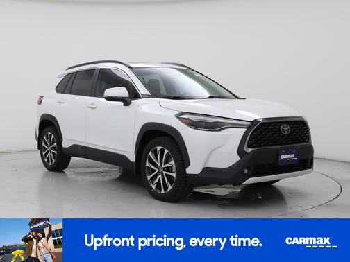 White 2022 Toyota Corolla Cross XLE