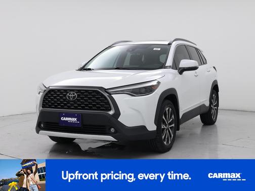 White 2022 Toyota Corolla Cross XLE