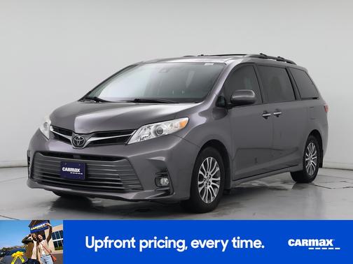 2020 Toyota Sienna XLE