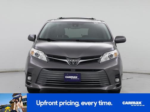 2020 Toyota Sienna XLE