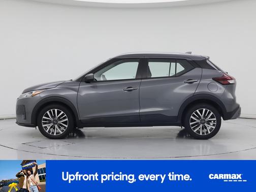 Gray 2022 Nissan Kicks SV