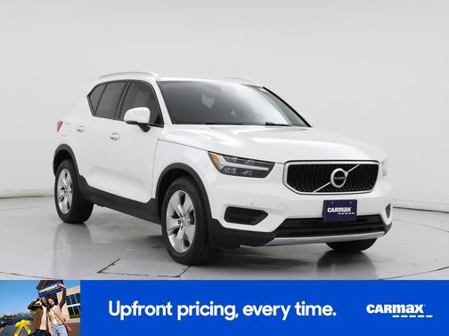 2020 Volvo XC40 T5 Momentum