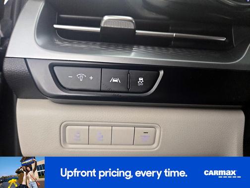 2022 Kia Carnival LX