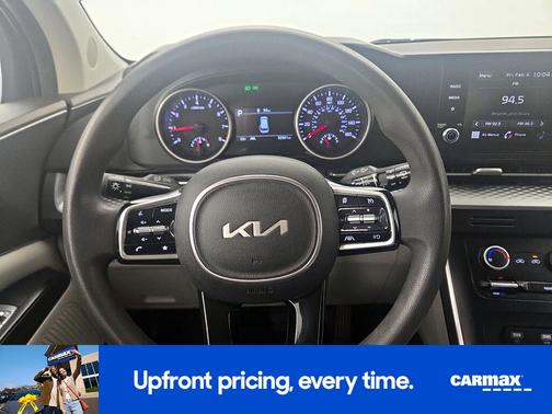 2022 Kia Carnival LX