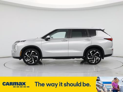 2022 Mitsubishi Outlander SE
