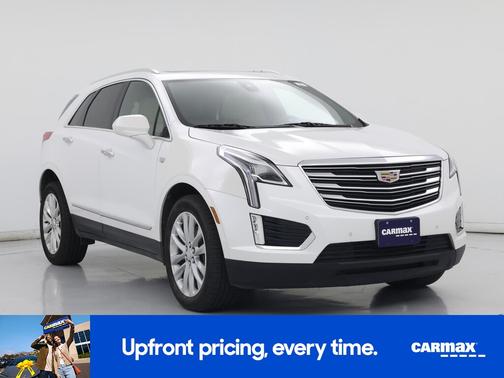 White 2019 Cadillac XT5