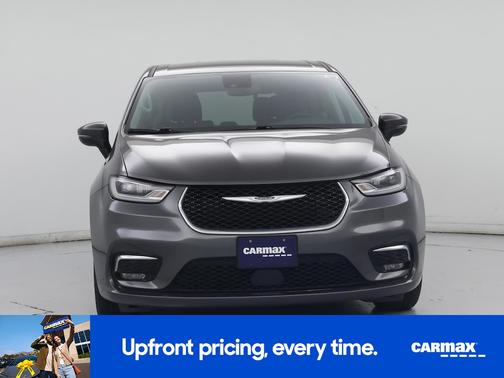 Gray 2023 Chrysler Pacifica Touring L