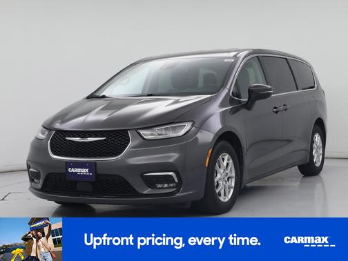 Gray 2023 Chrysler Pacifica Touring L