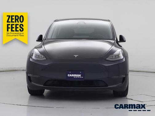 Gray 2024 Tesla Model Y Long Range