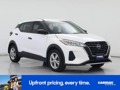 White 2024 Nissan Kicks S