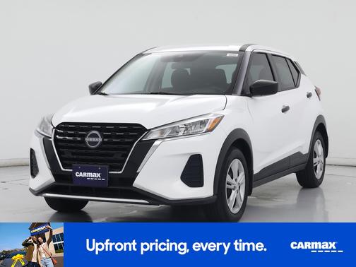 White 2024 Nissan Kicks S