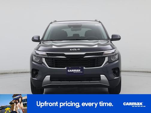 Gray 2025 Kia Seltos S