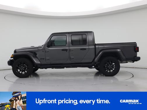 Gray 2025 Jeep Gladiator Sport