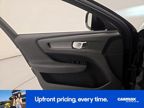 2021 Volvo XC40 T5 R-Design