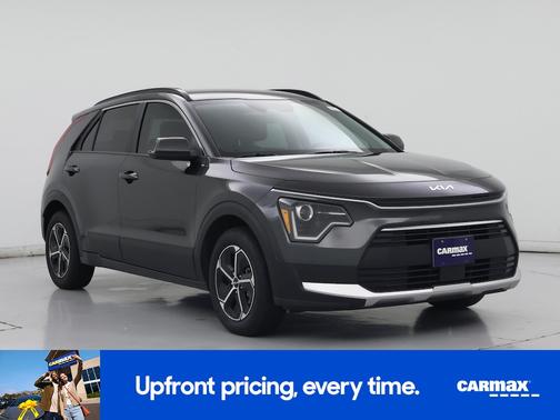 Gray 2025 Kia Niro EX