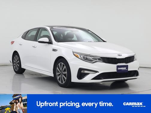 White 2019 Kia Optima LX