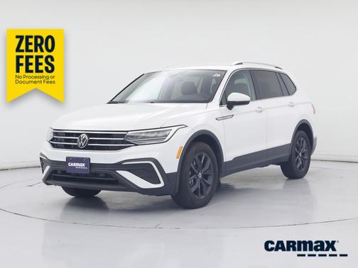 White 2024 Volkswagen Tiguan SE