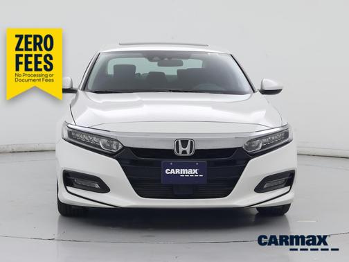 White 2018 Honda Accord EX