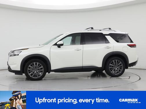 2022 Nissan Pathfinder SL