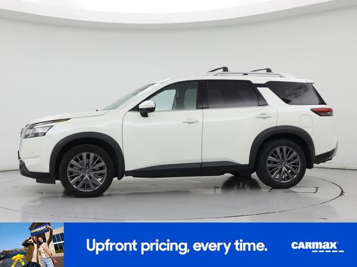2022 Nissan Pathfinder SL
