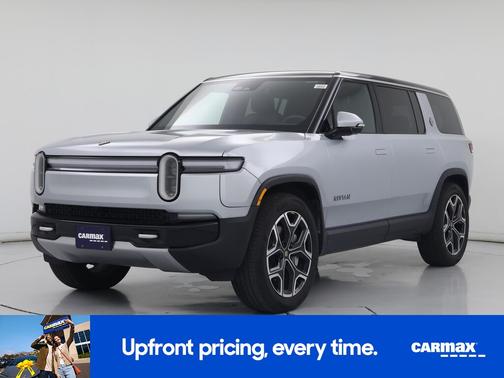 Silver 2026 Rivian R1S Dual Motor Max